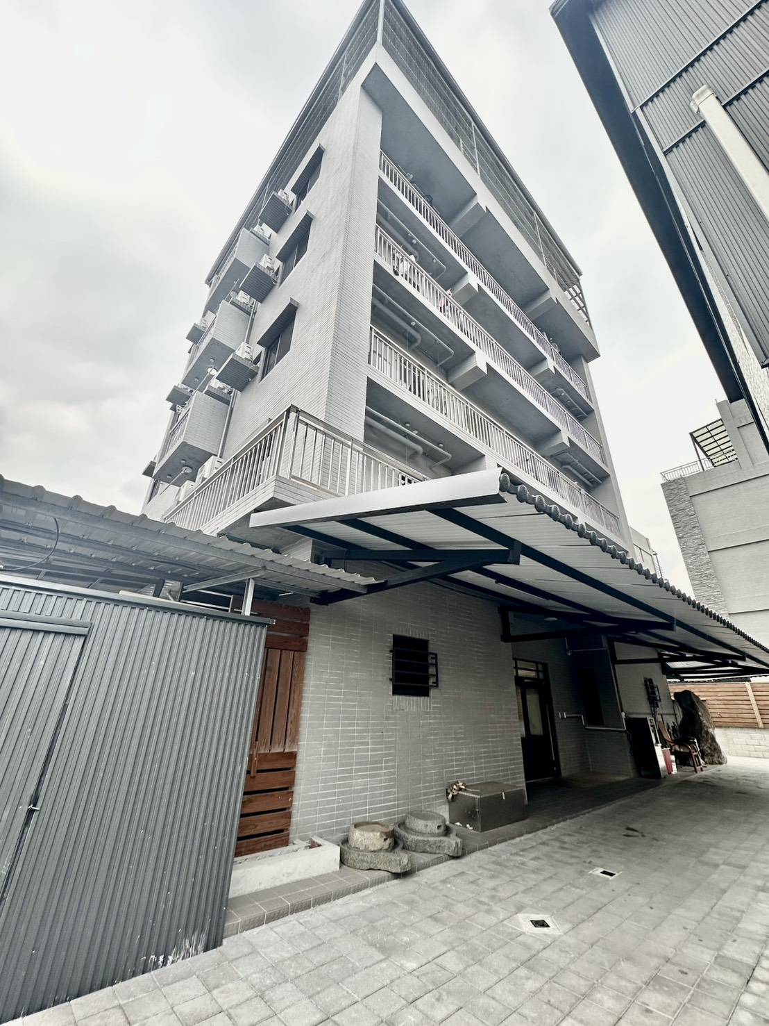 誠富限定潭子區✨寵物之家✨全新完工✨多間釋出1 房1 廳